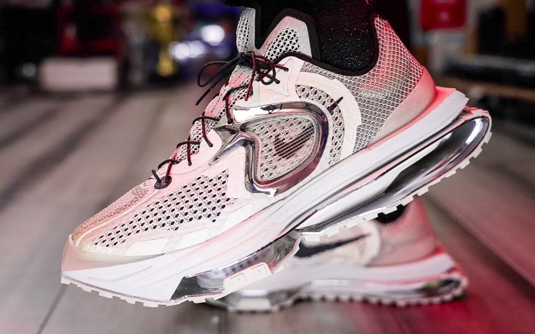 UNBOXING: This Nike Shoe Is WEIRD